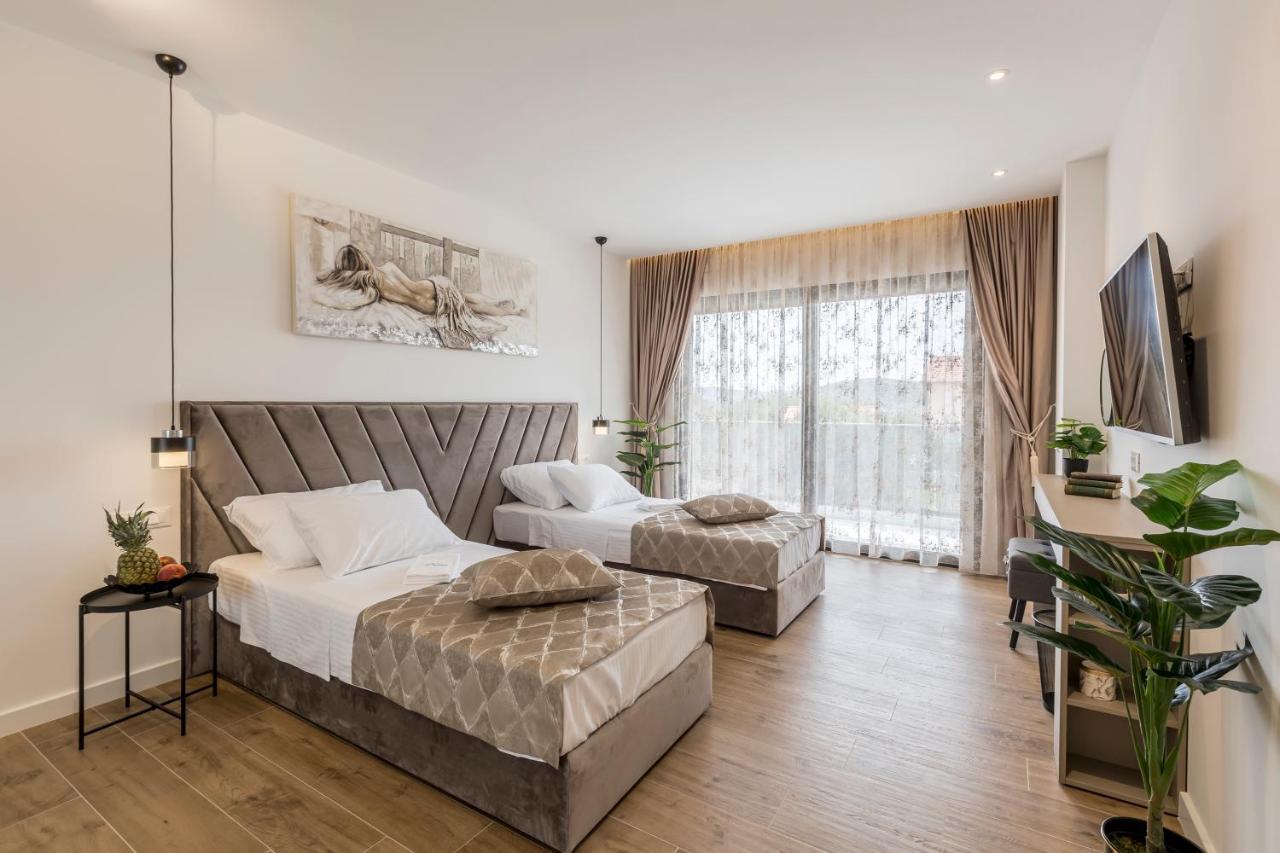Luxury Villa Diana With Heated Pool And Jacuzzi Dograde Zewnętrze zdjęcie