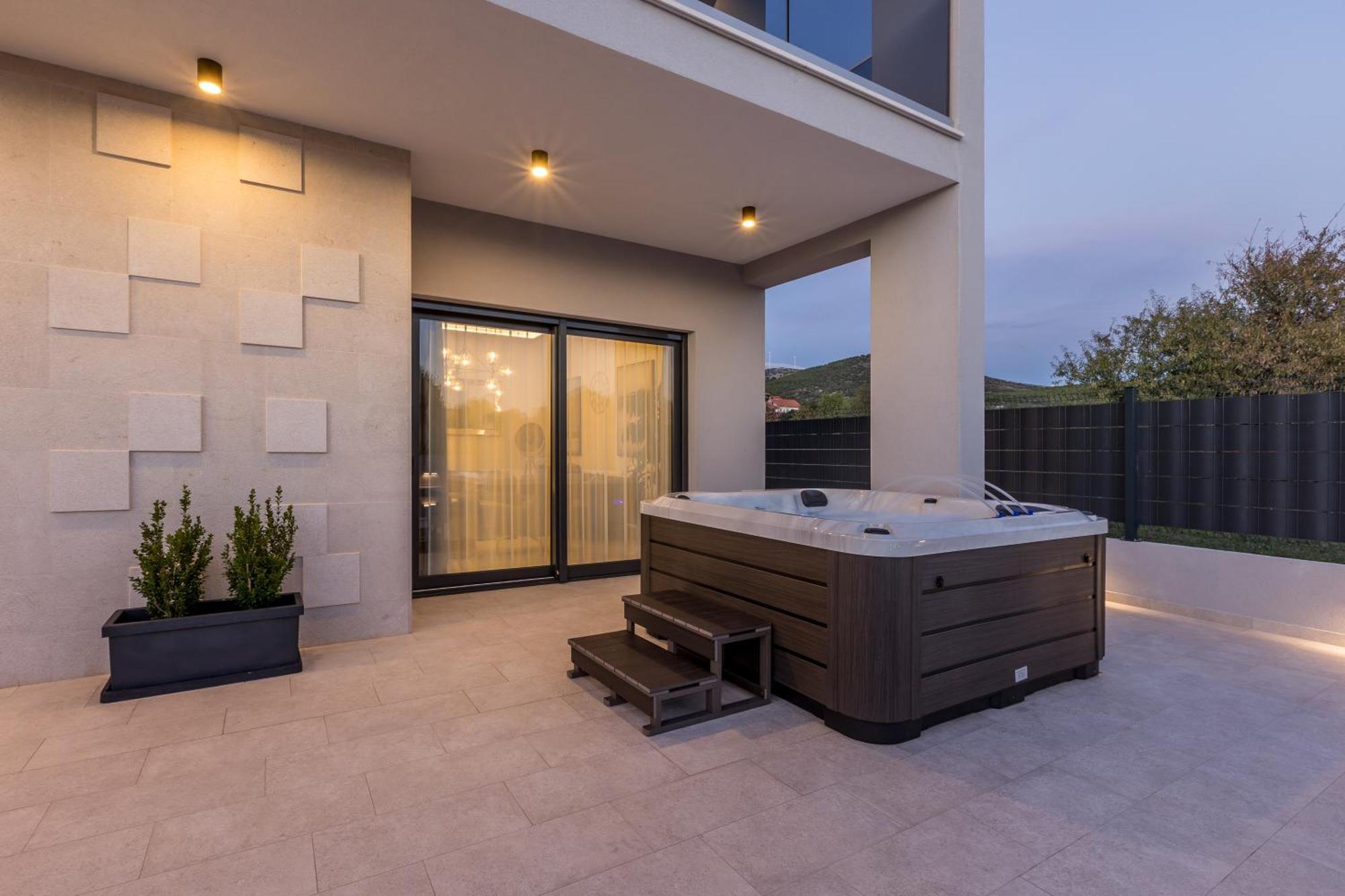 Luxury Villa Diana With Heated Pool And Jacuzzi Dograde Zewnętrze zdjęcie