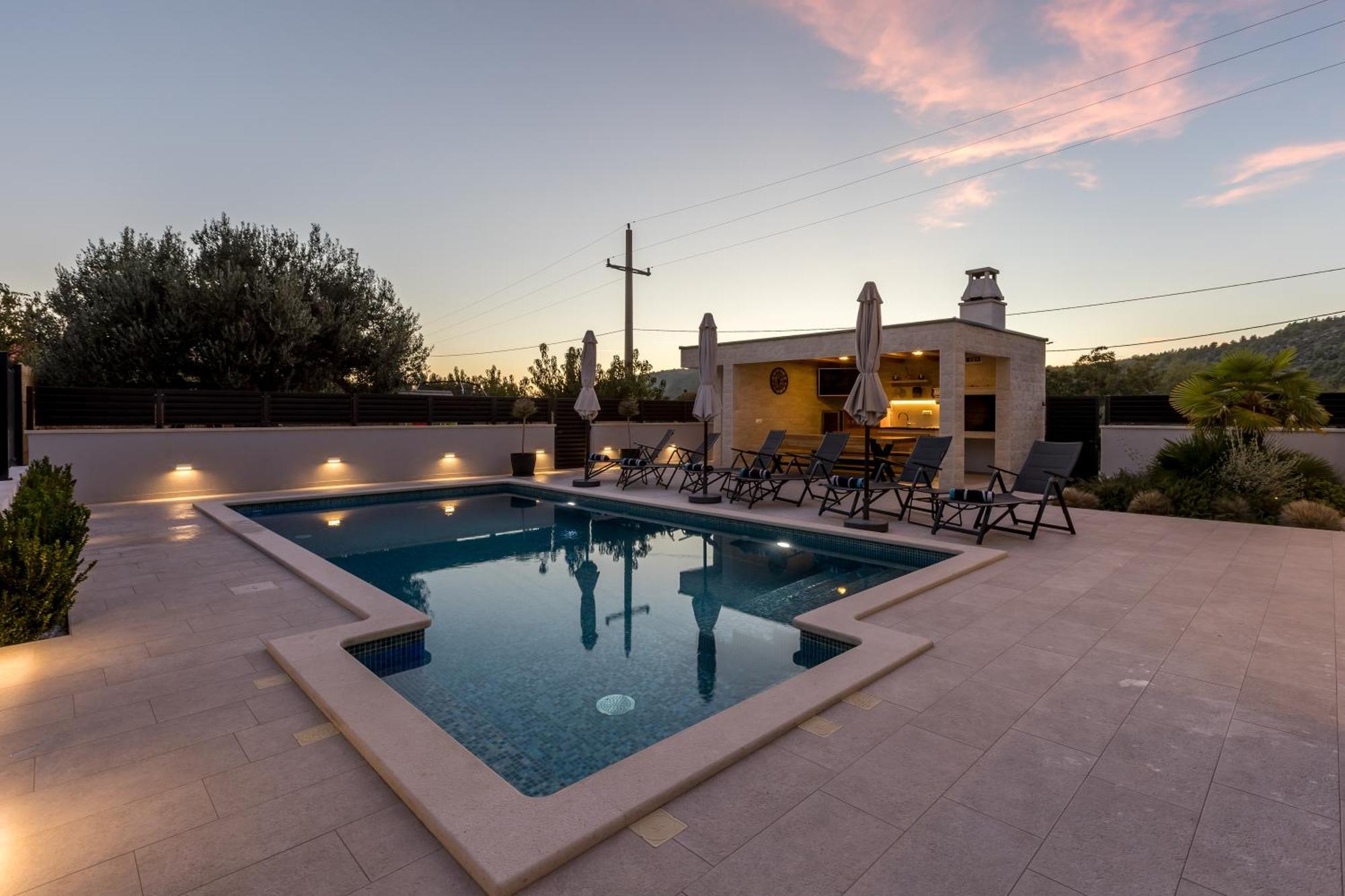 Luxury Villa Diana With Heated Pool And Jacuzzi Dograde Zewnętrze zdjęcie